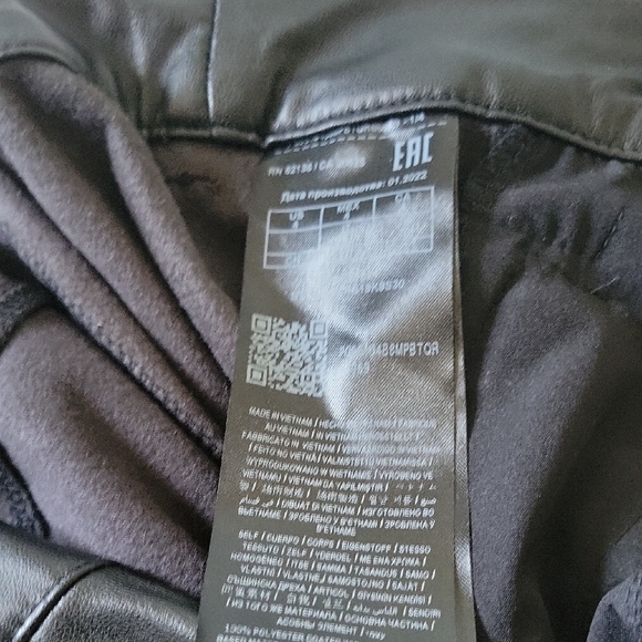 GUESS Black Pleather Pants - Picture 3 of 6